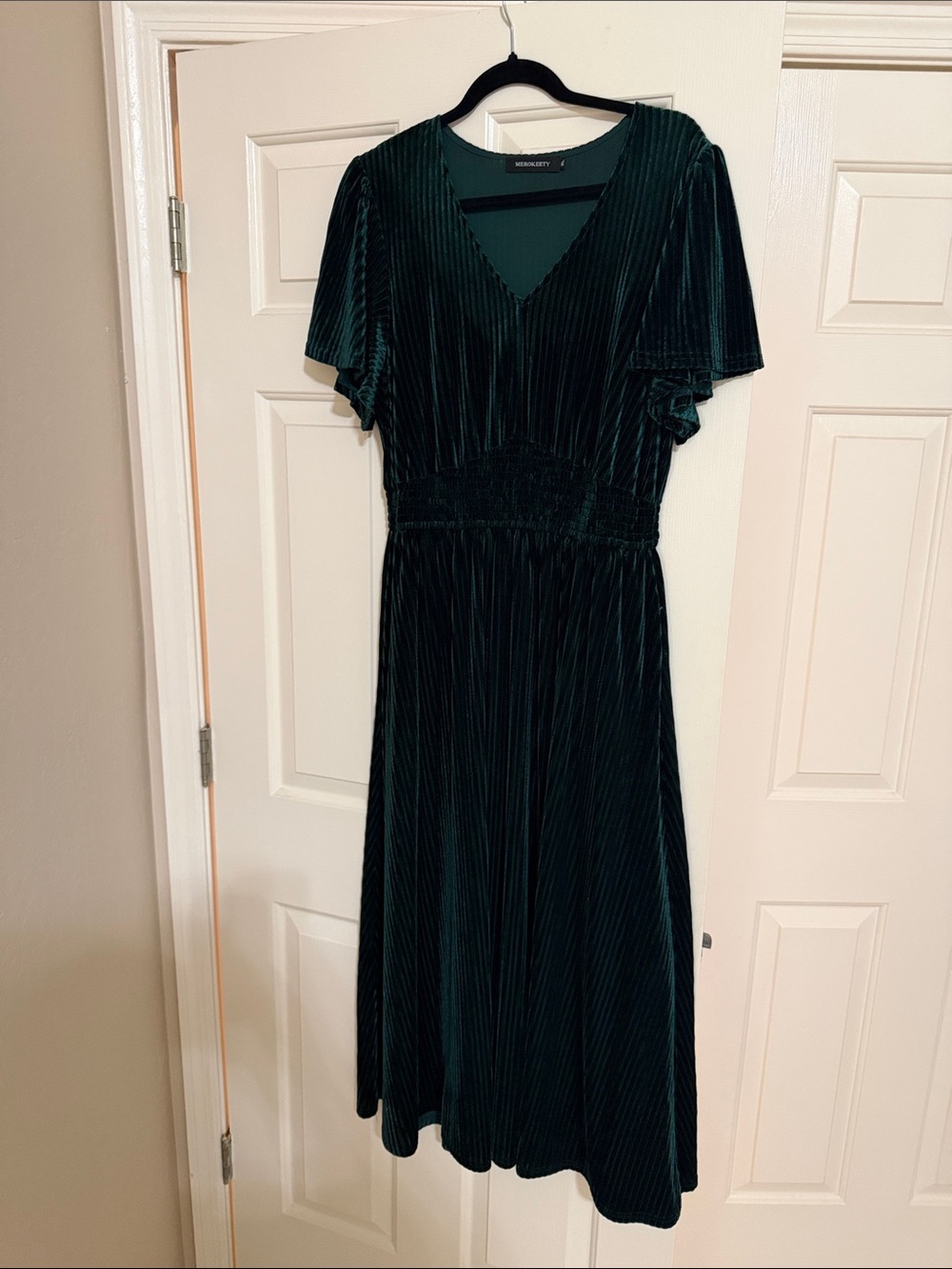Velvet ribbed V-Neck Midi Dress in Dark Green - Merokeety Brand